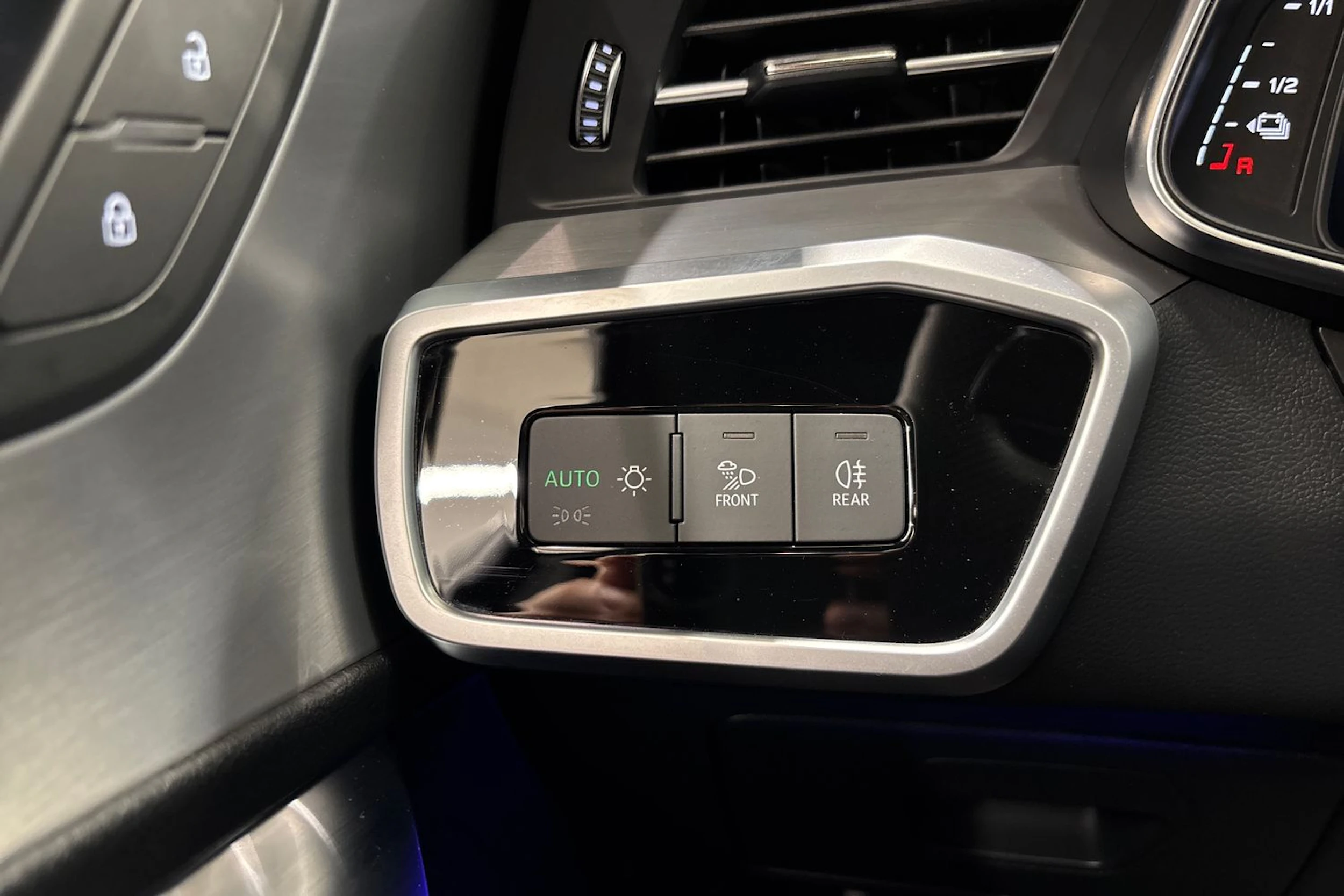 Musta Audi A6 2023 kuva 19.