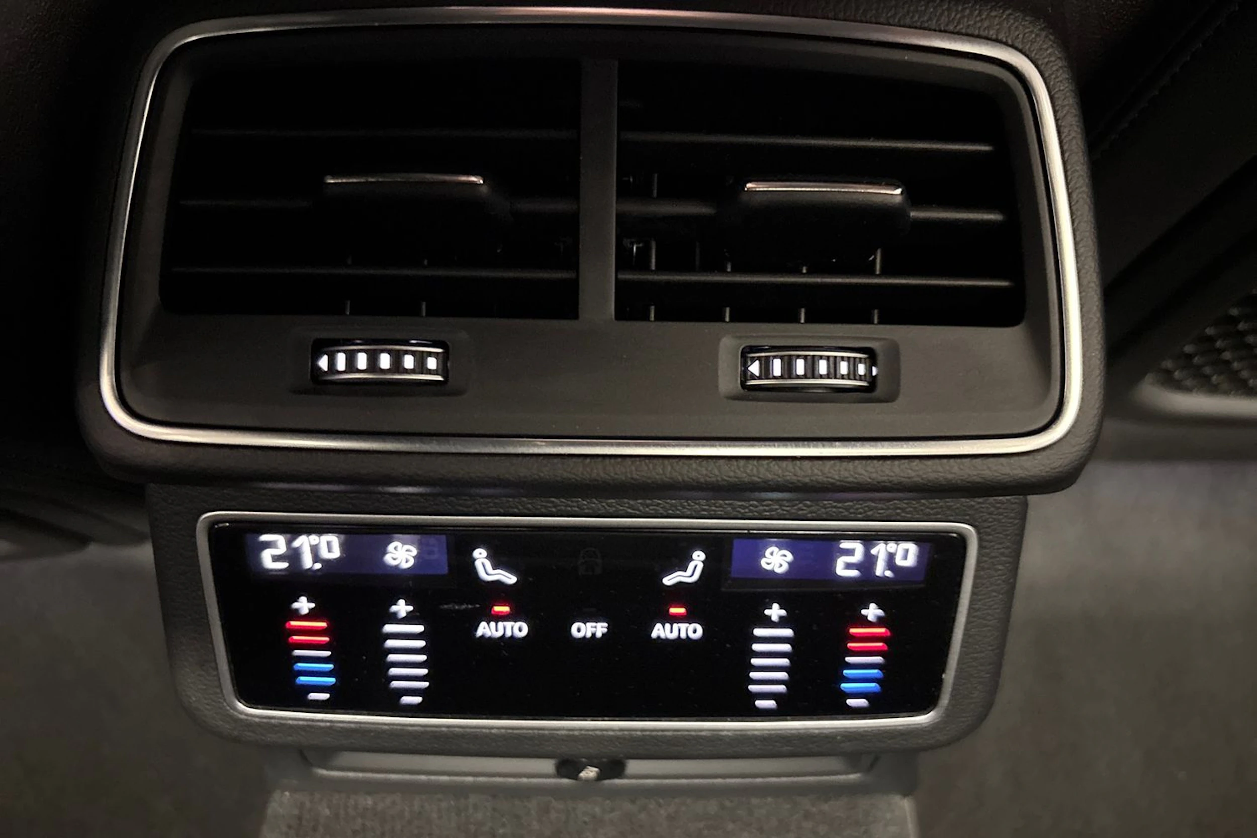 Musta Audi A6 2023 kuva 28.