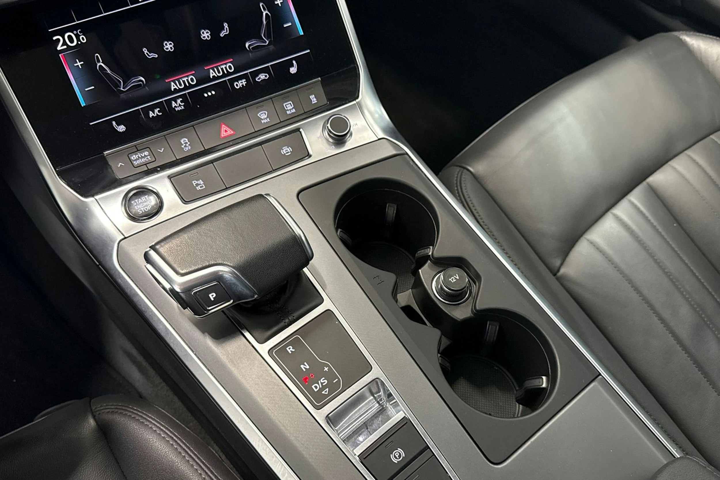 harmaa Audi A6 2023 kuva 27.