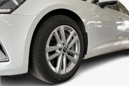 Valkoinen Audi A6 2023 kuva 12.