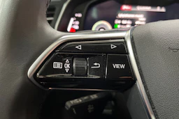 Valkoinen Audi A6 2023 kuva 17.