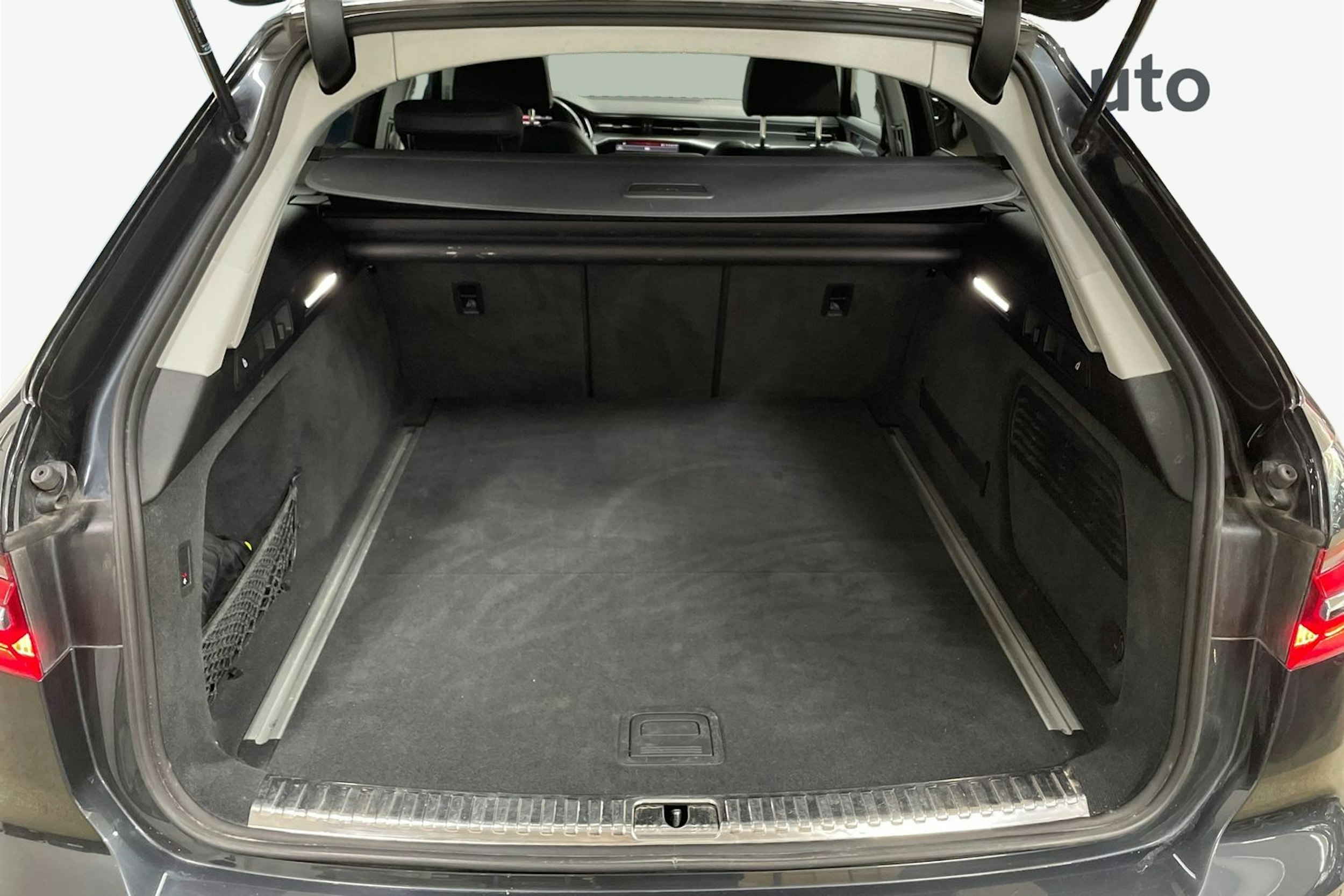 harmaa Audi A6 2023 kuva 11.