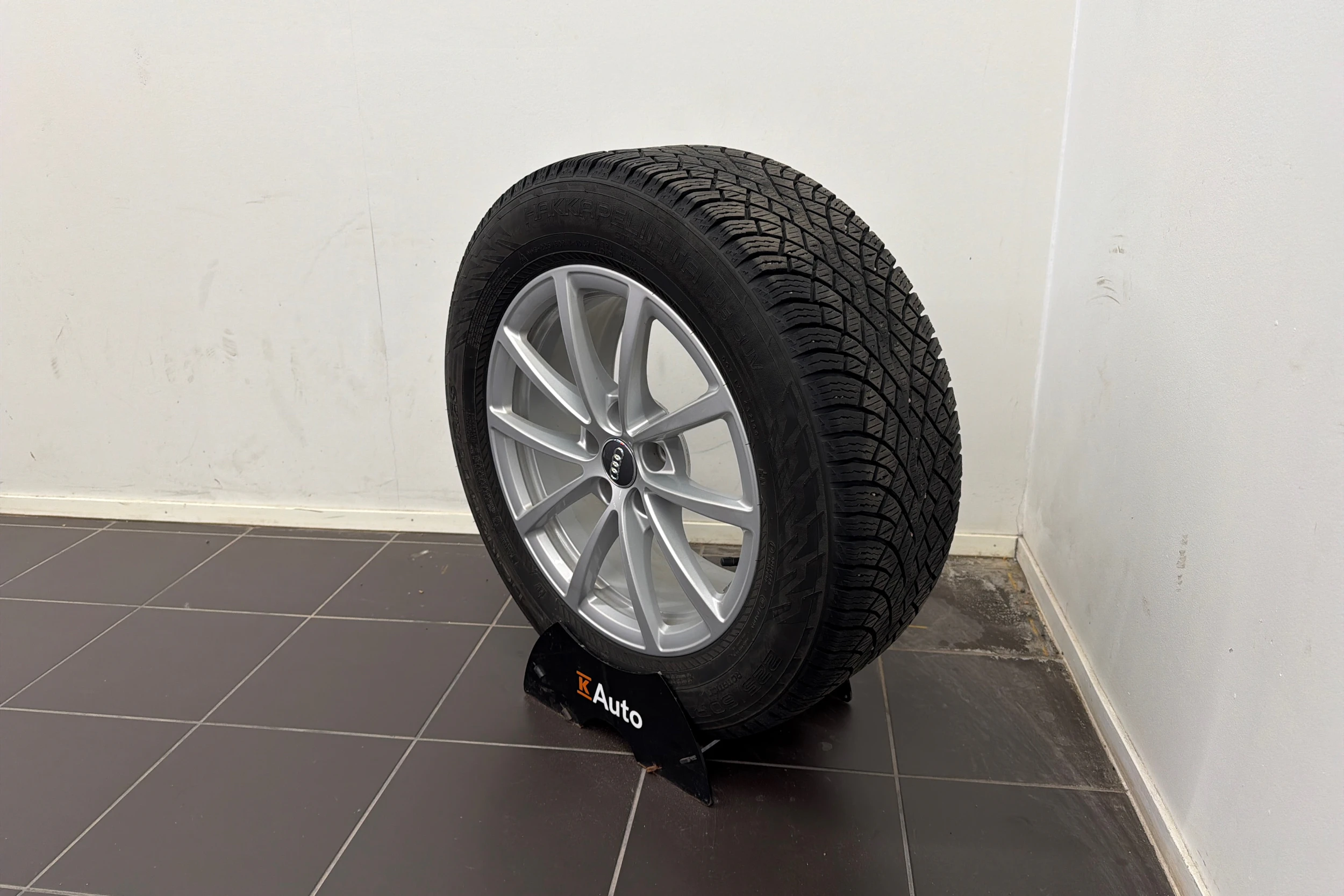 Harmaa Audi A6 2023 kuva 13.