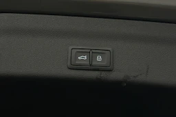 Harmaa Audi A6 2023 kuva 16.