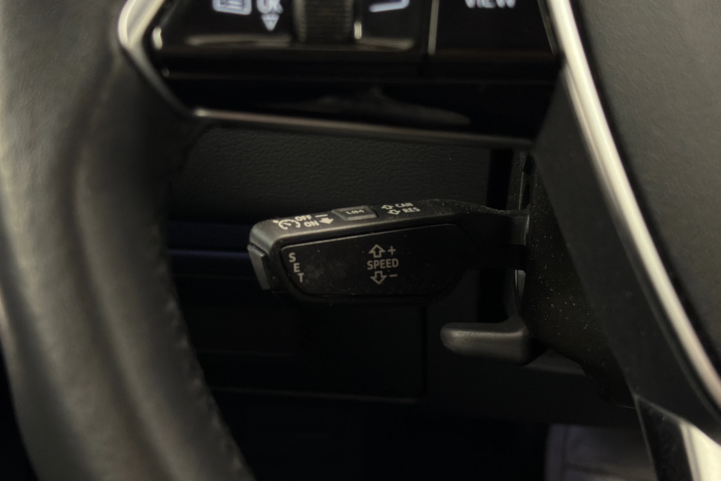 Harmaa Audi A6 2023 kuva 23.