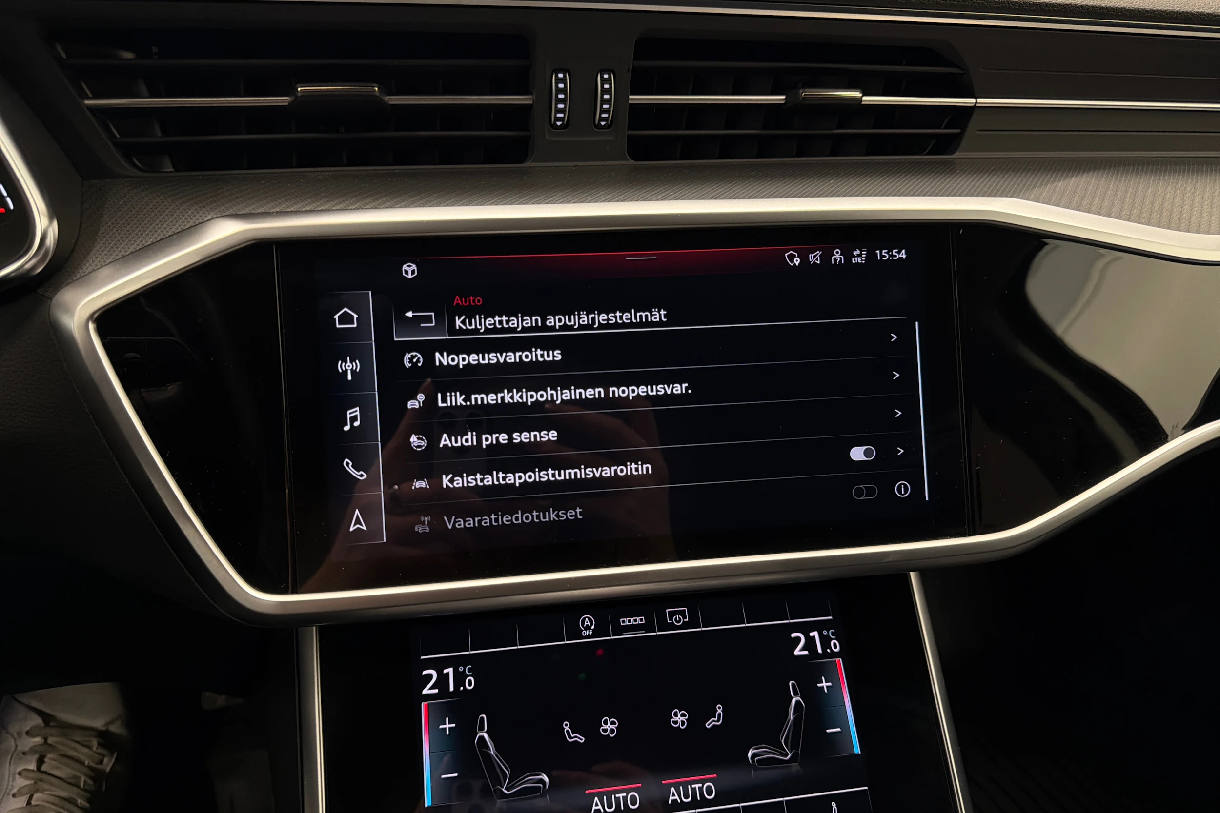 Harmaa Audi A6 2023 kuva 32.