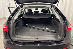 musta Audi A6 2023 kuva 15.