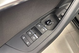 musta Audi A6 2023 kuva 17.