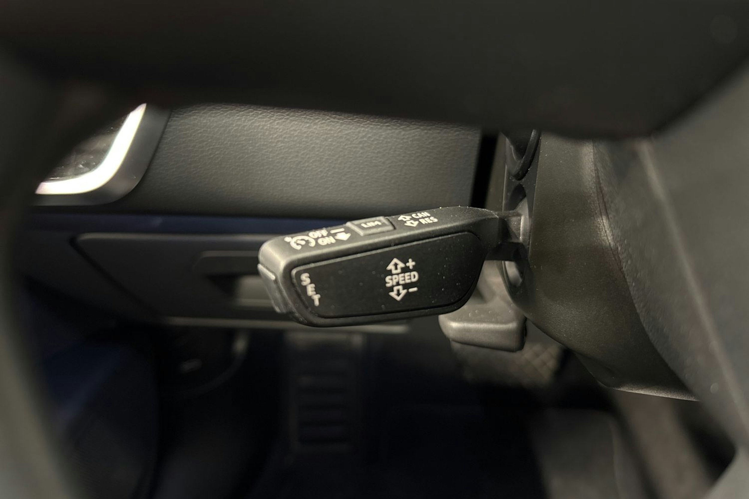 musta Audi A6 2023 kuva 20.