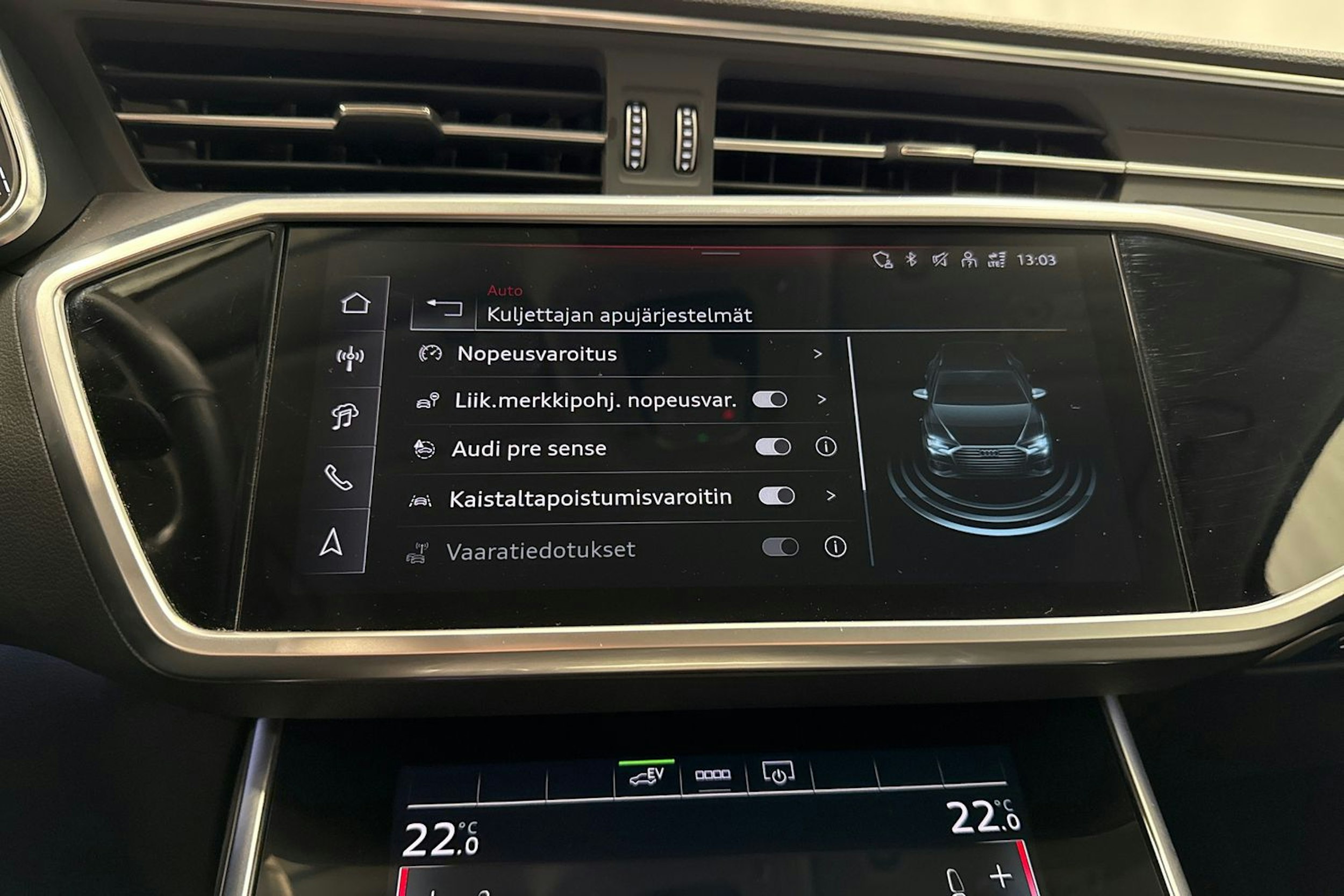 musta Audi A6 2023 kuva 26.