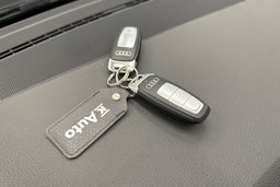 musta Audi A6 2023 kuva 30.
