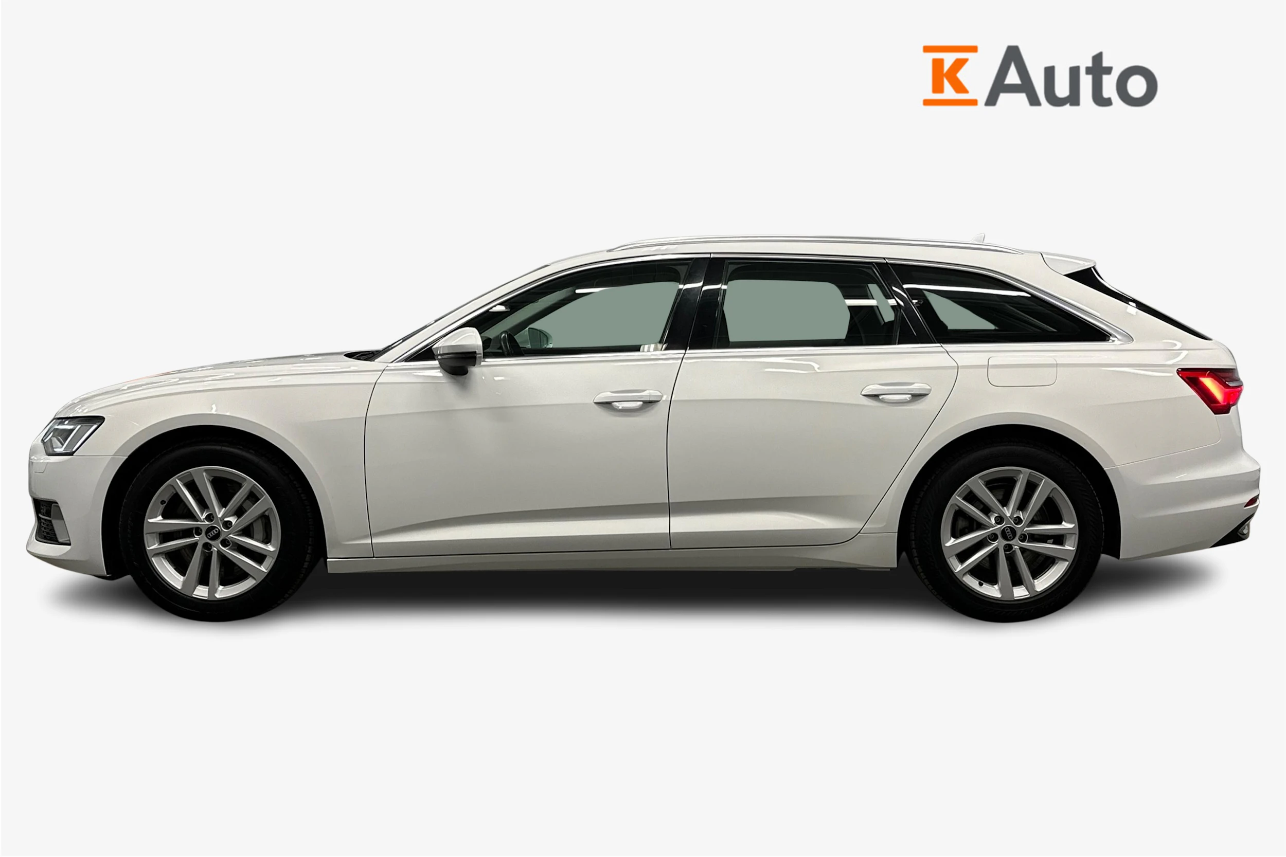 valkoinen Audi A6 2023 kuva 5.