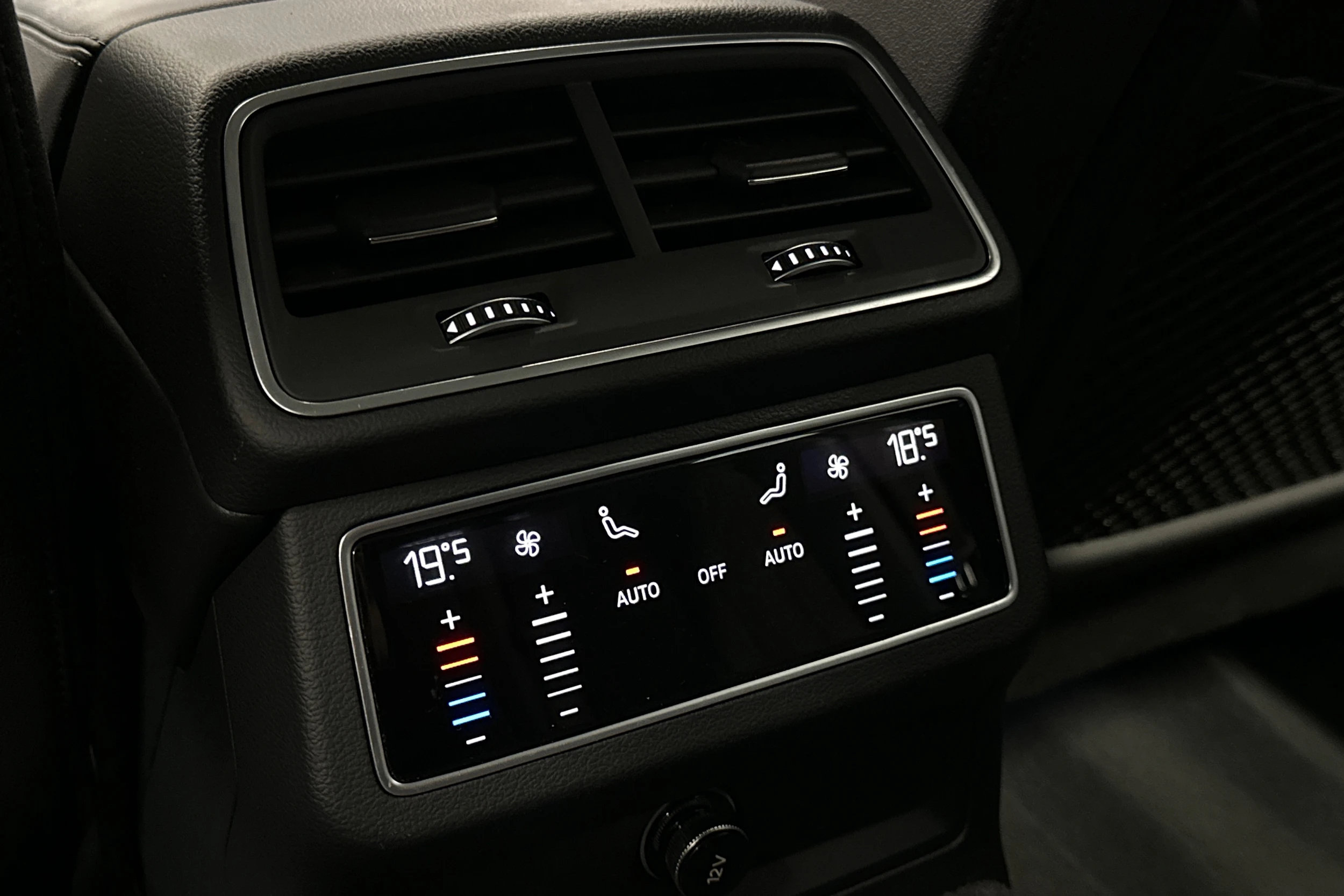 valkoinen Audi A6 2023 kuva 13.
