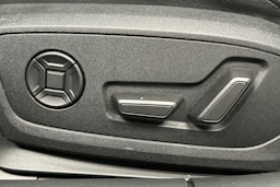 valkoinen Audi A6 2023 kuva 15.