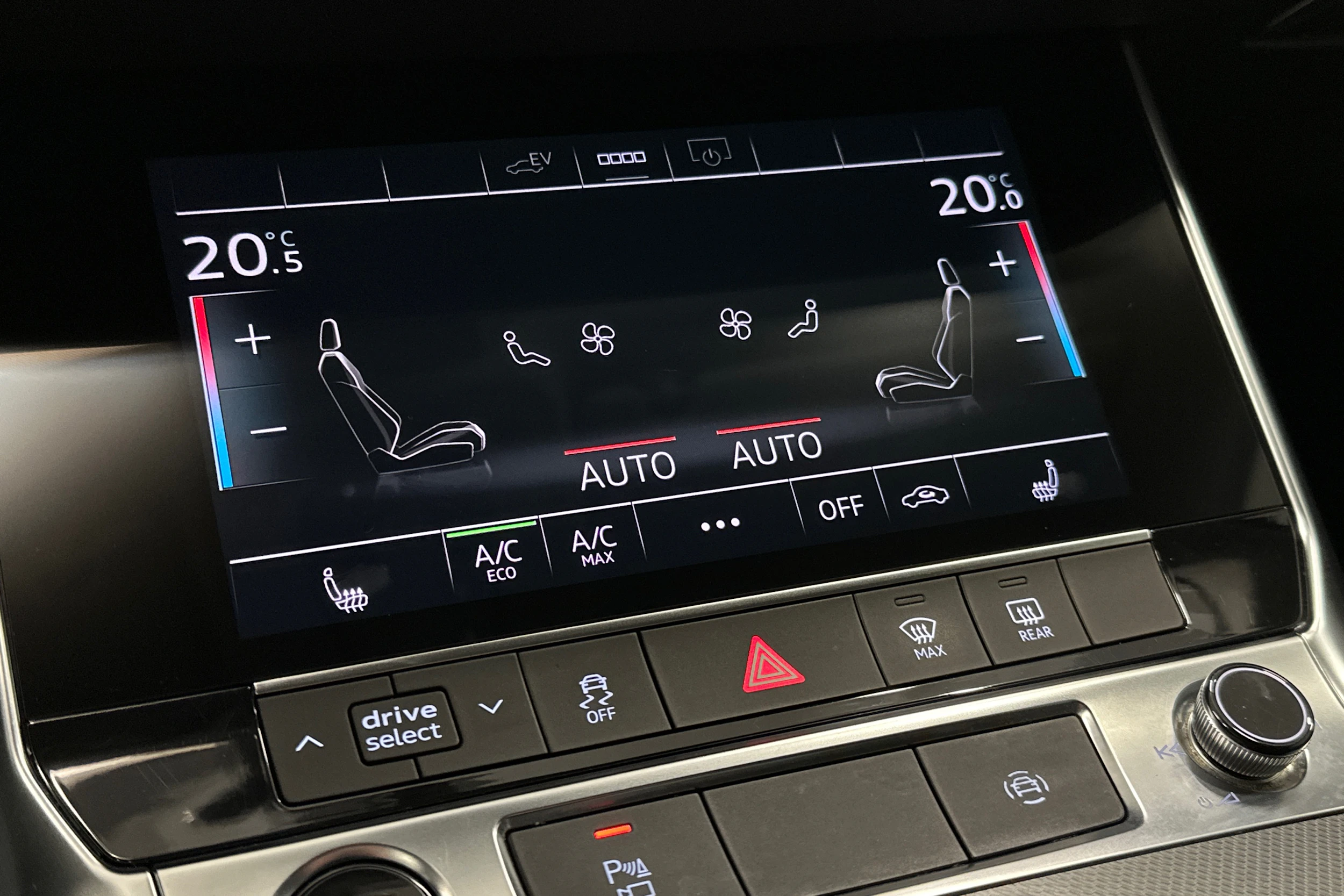 valkoinen Audi A6 2023 kuva 28.