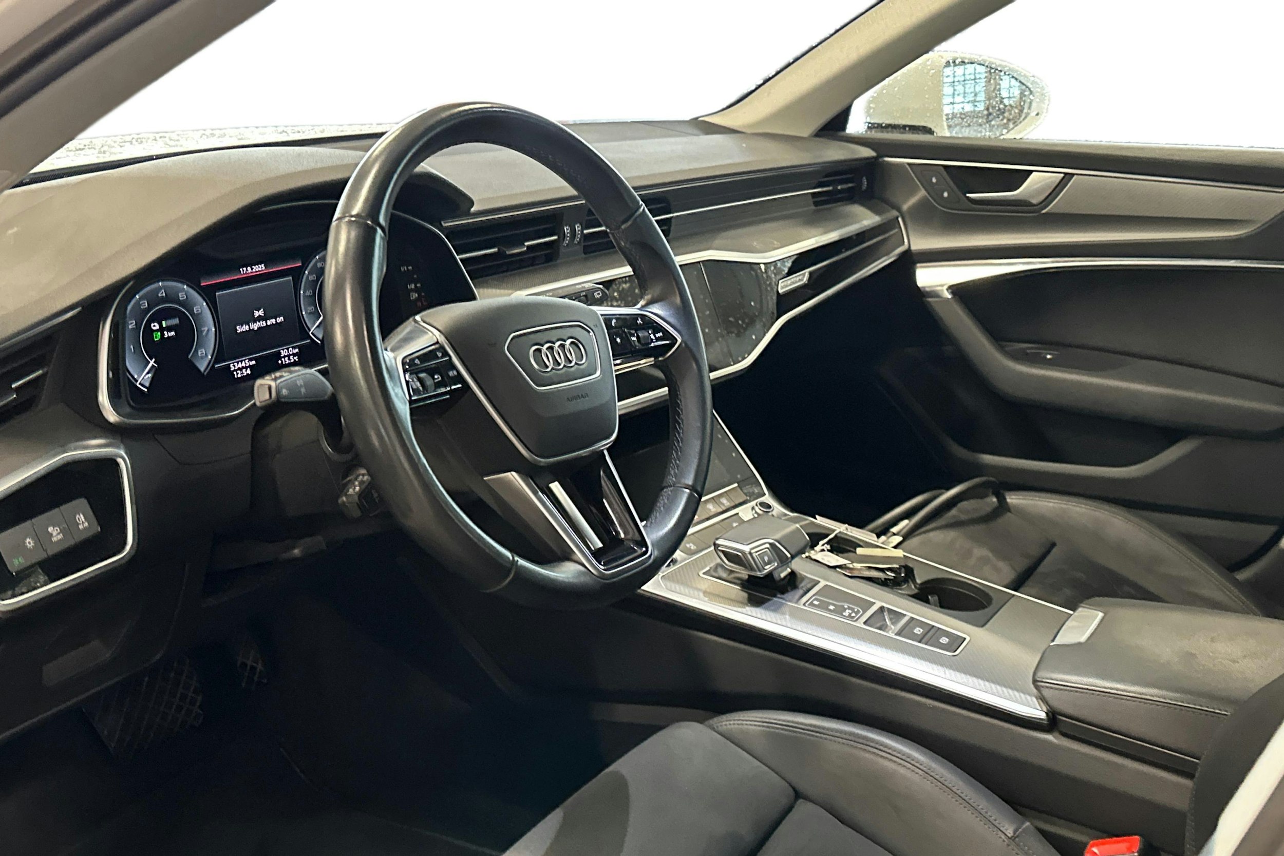 valkoinen Audi A6 2023 kuva 3.