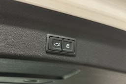 valkoinen Audi A6 2023 kuva 15.