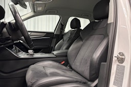 valkoinen Audi A6 2023 kuva 16.