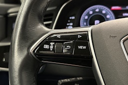 valkoinen Audi A6 2023 kuva 21.