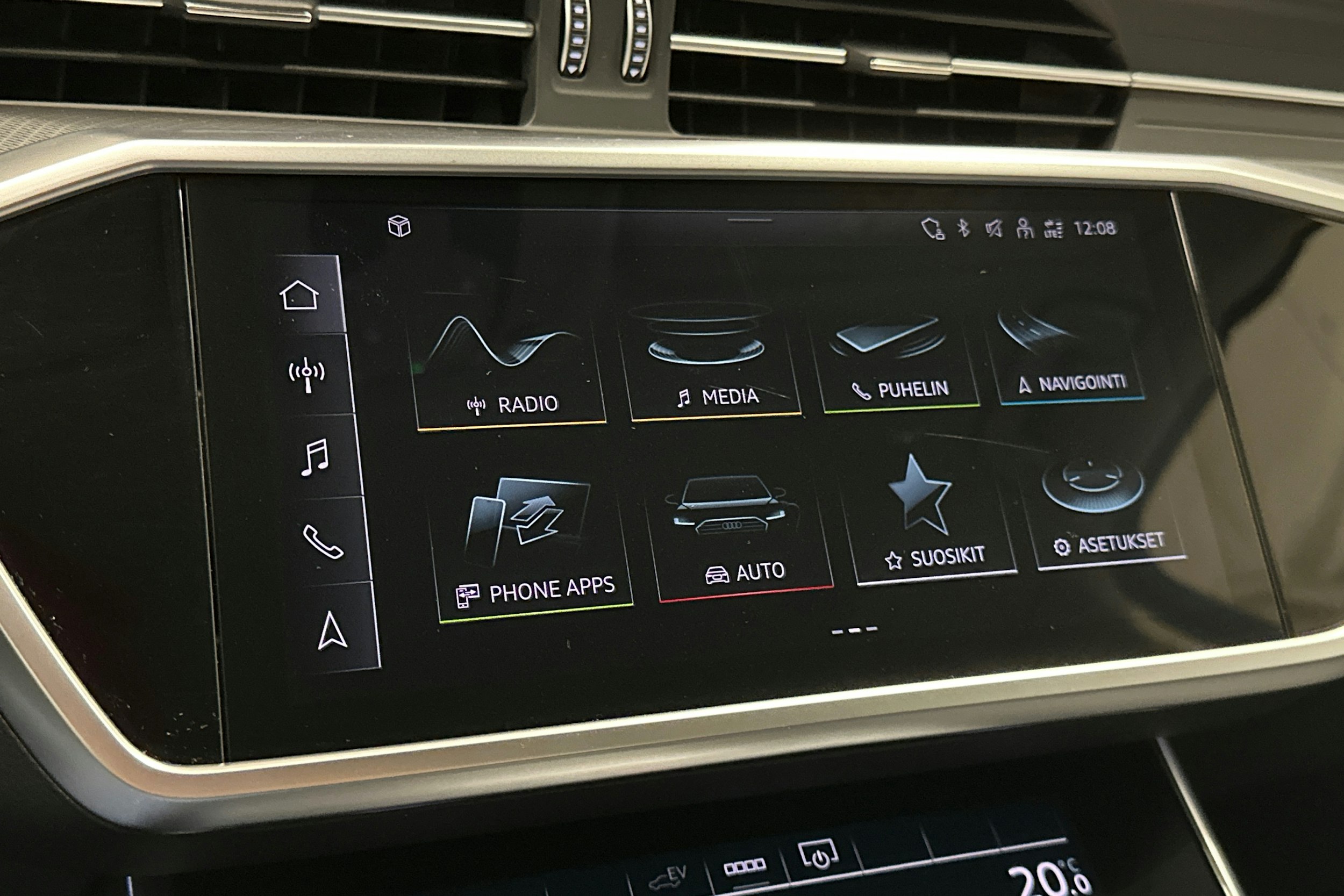 valkoinen Audi A6 2023 kuva 25.