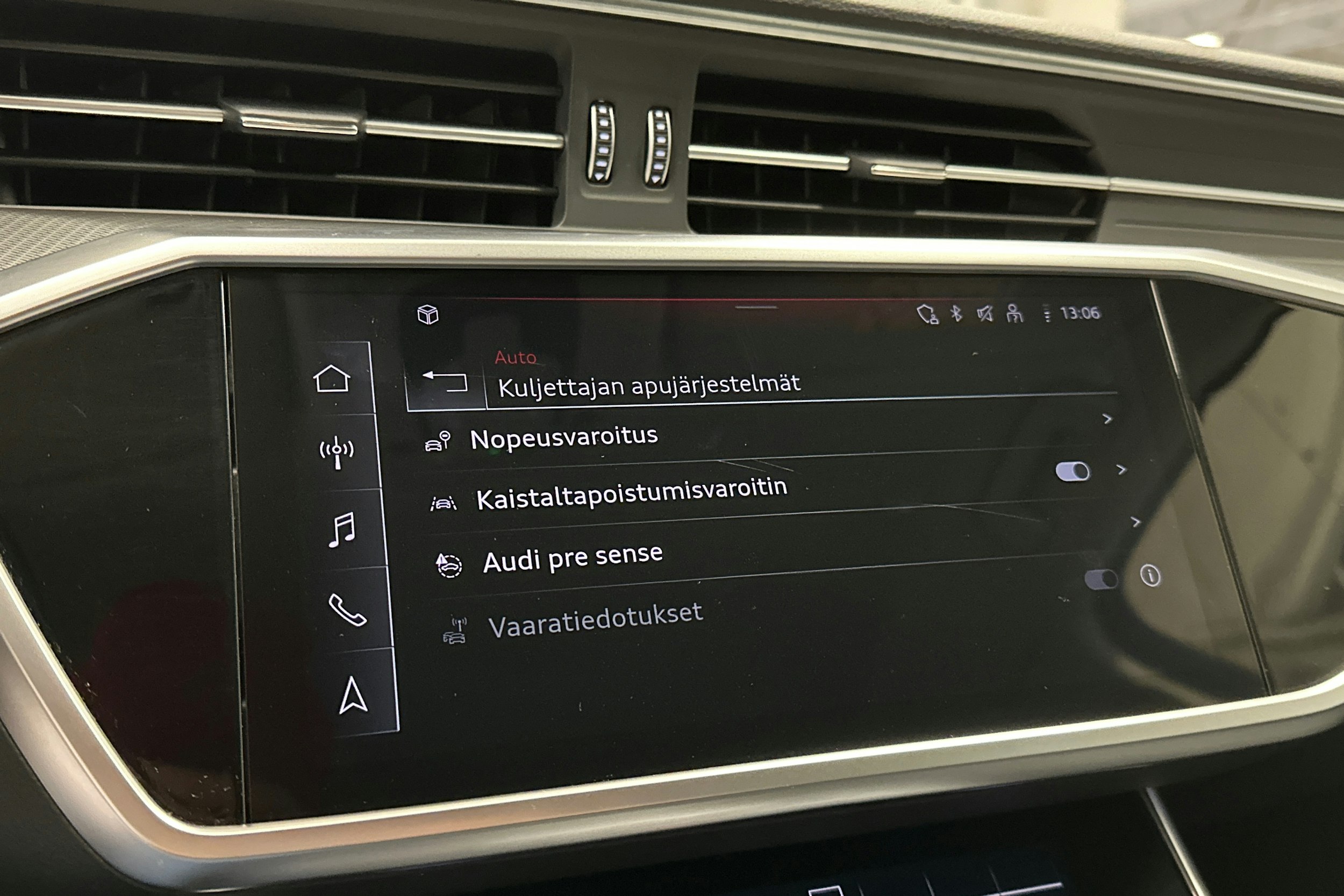 valkoinen Audi A6 2023 kuva 29.