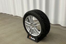 valkoinen Audi A6 2023 kuva 13.