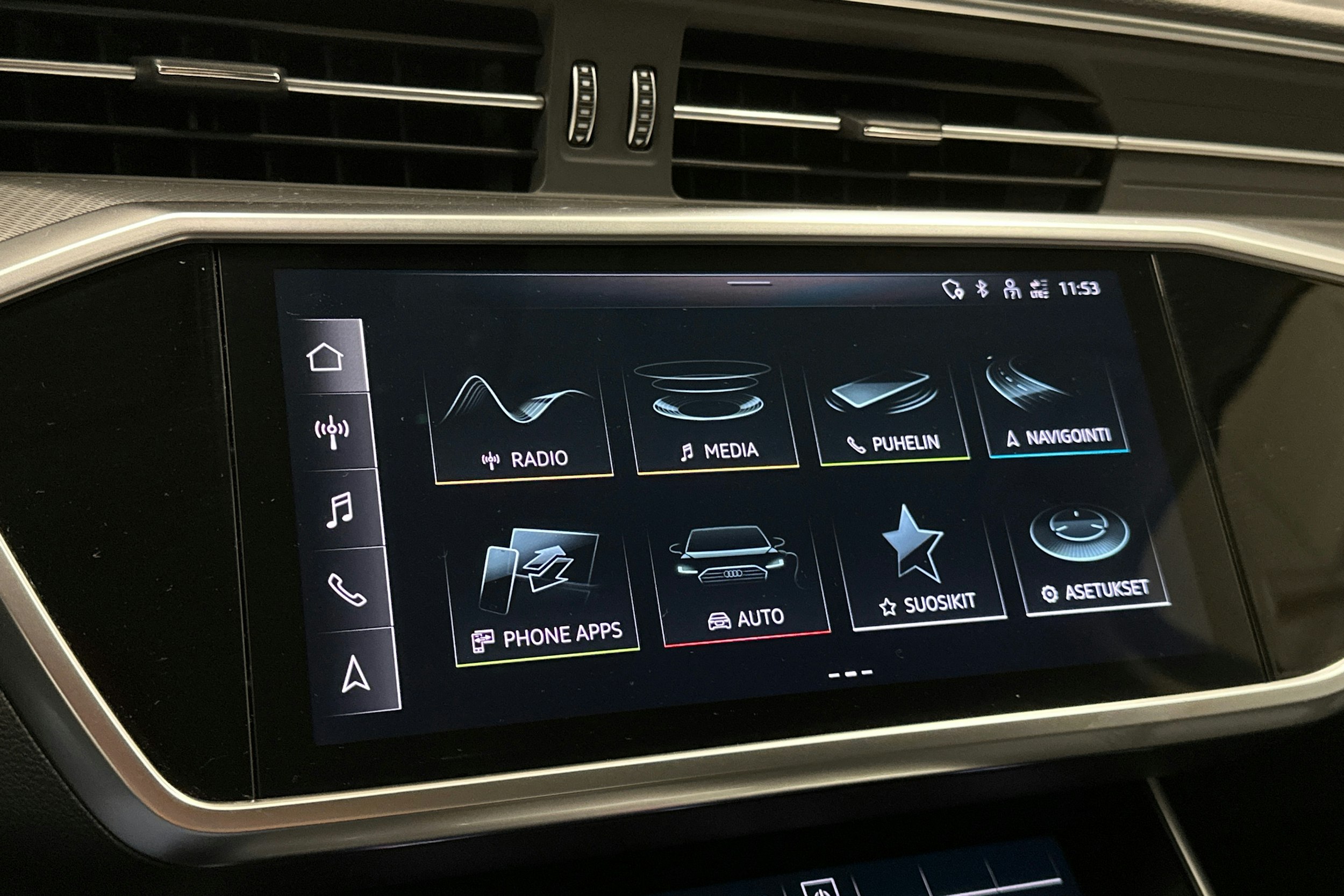 valkoinen Audi A6 2023 kuva 25.