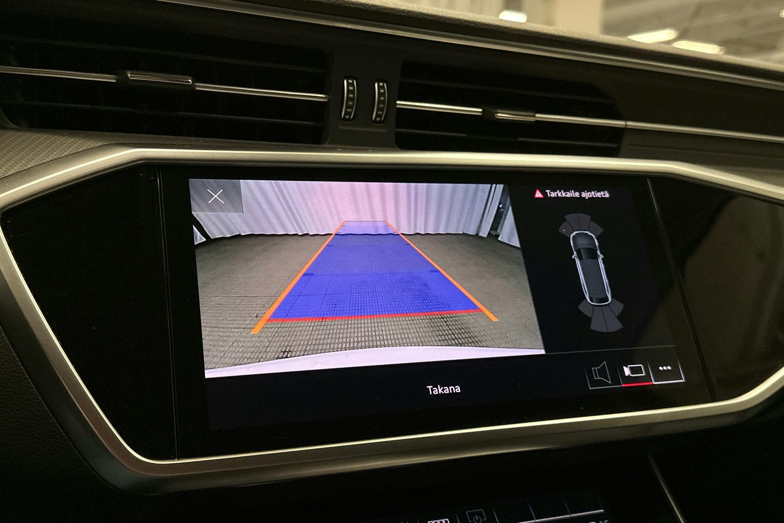 valkoinen Audi A6 2023 kuva 27.