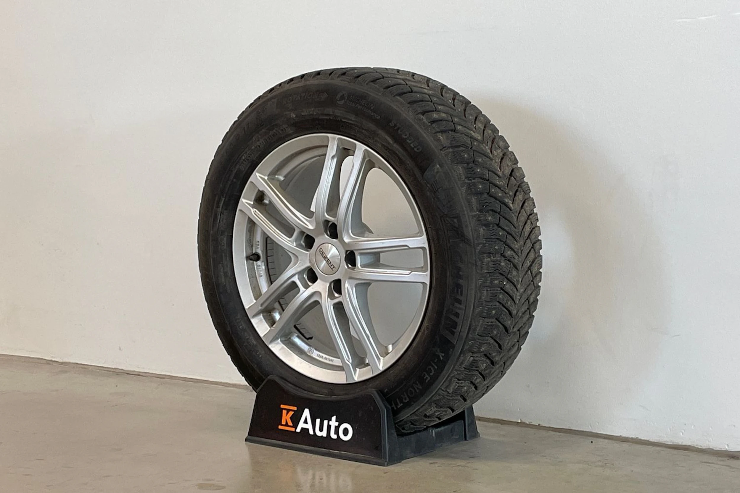 musta Audi A6 2023 kuva 10.