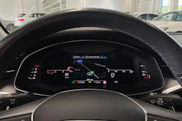 musta Audi A6 2023 kuva 16.