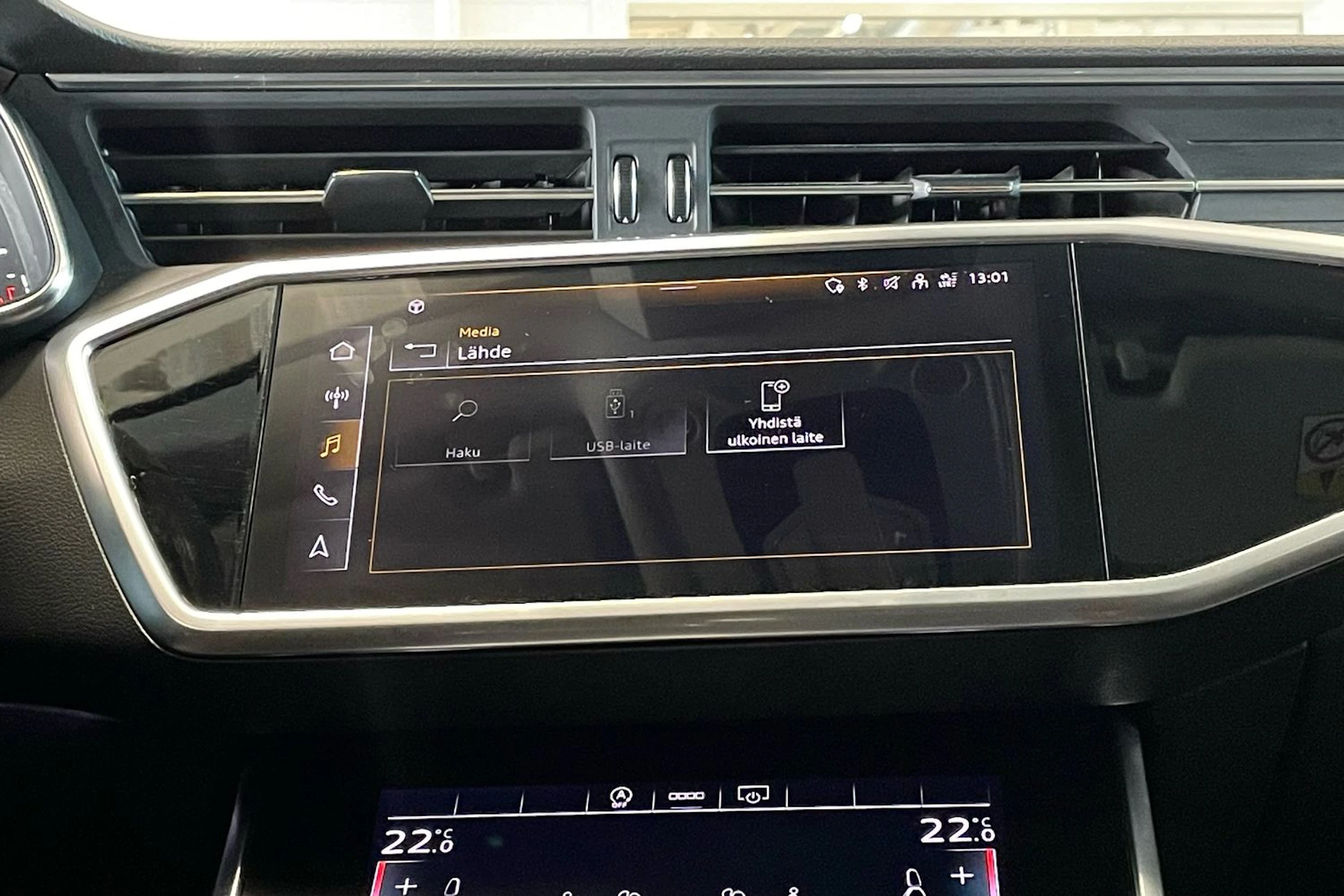 musta Audi A6 2023 kuva 19.