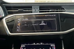 musta Audi A6 2023 kuva 19.