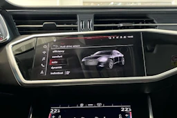 musta Audi A6 2023 kuva 22.