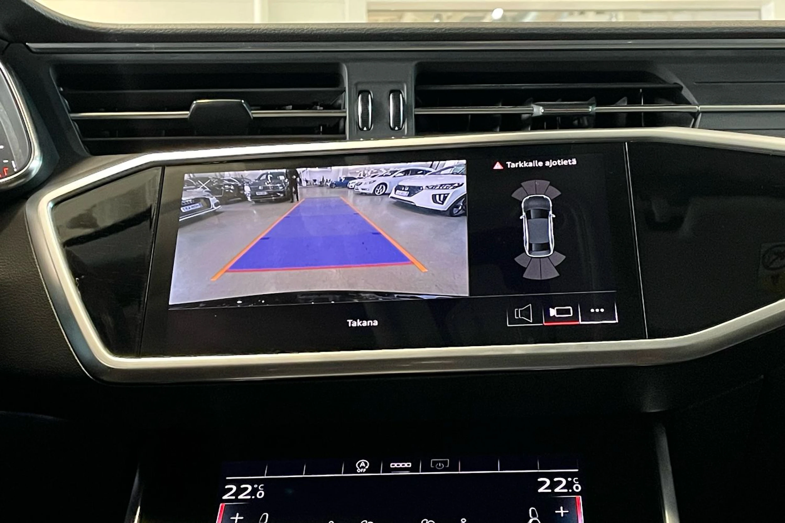 musta Audi A6 2023 kuva 25.