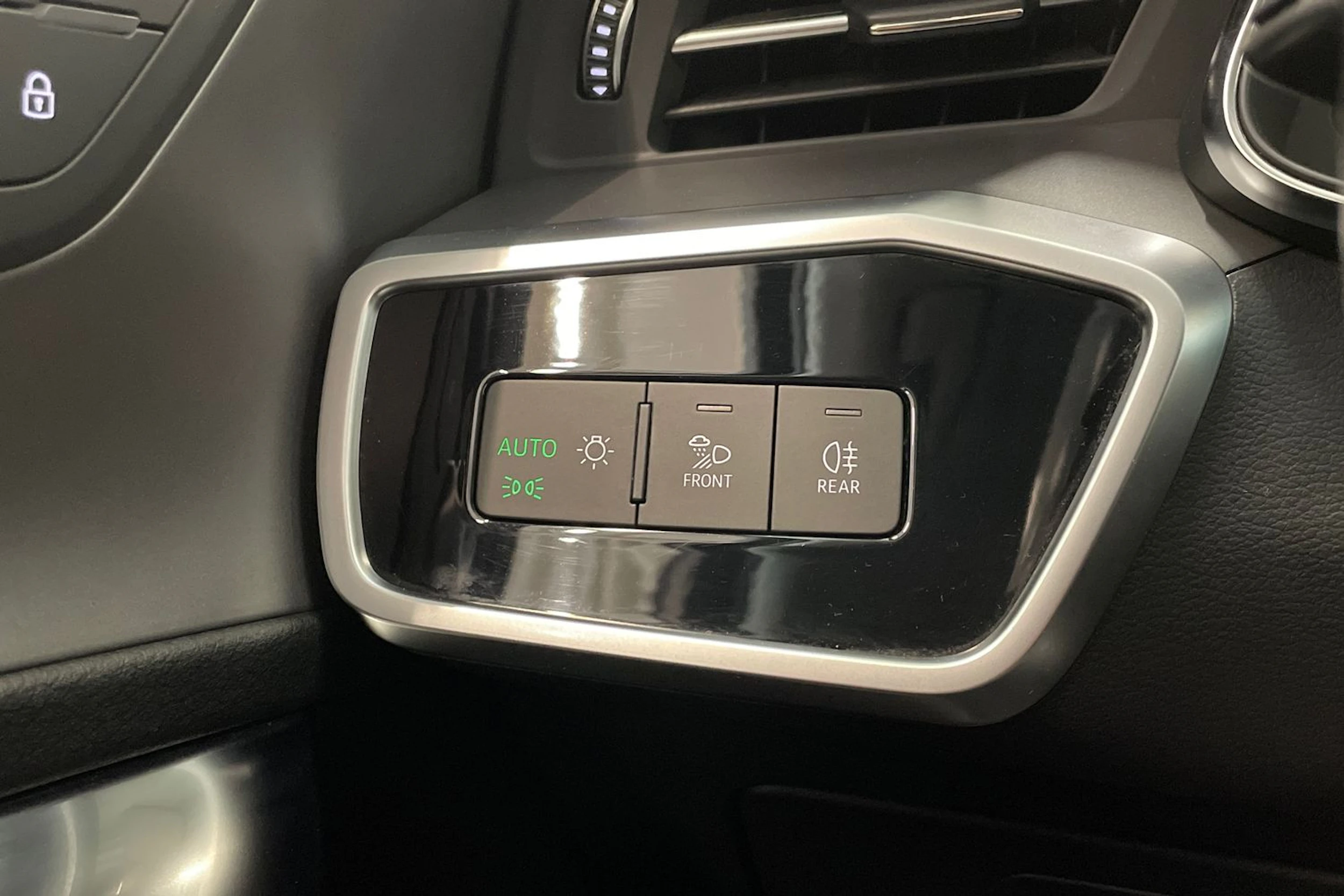 musta Audi A6 2023 kuva 26.