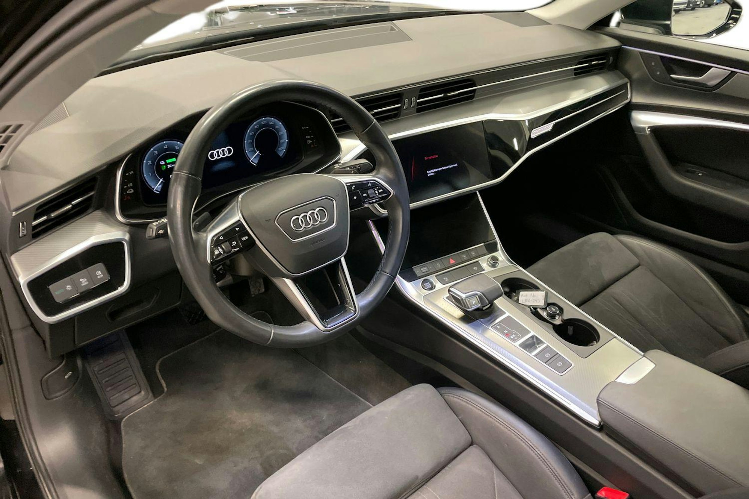musta Audi A6 2023 kuva 6.
