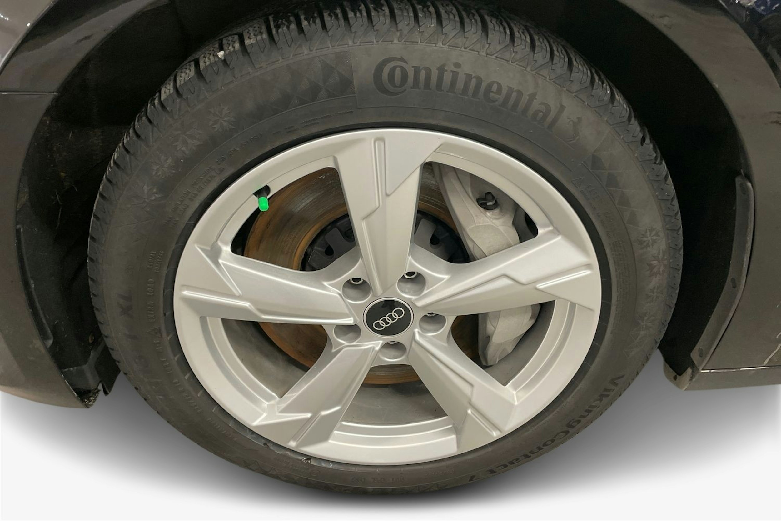 musta Audi A6 2023 kuva 9.