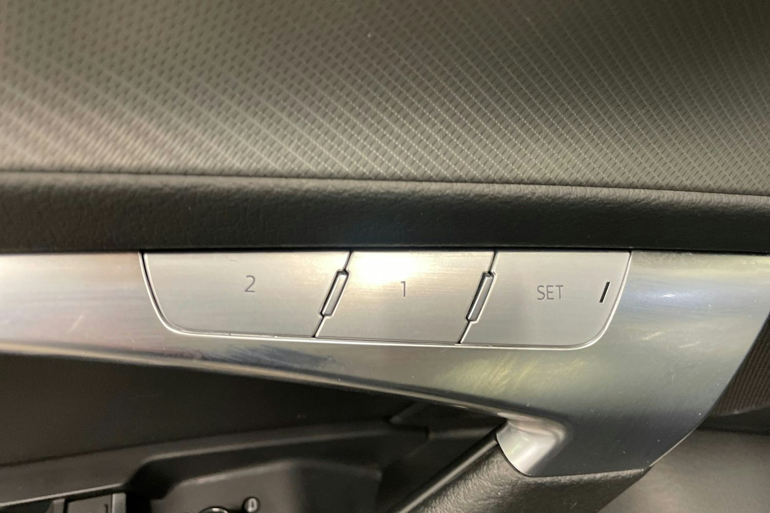 musta Audi A6 2023 kuva 15.