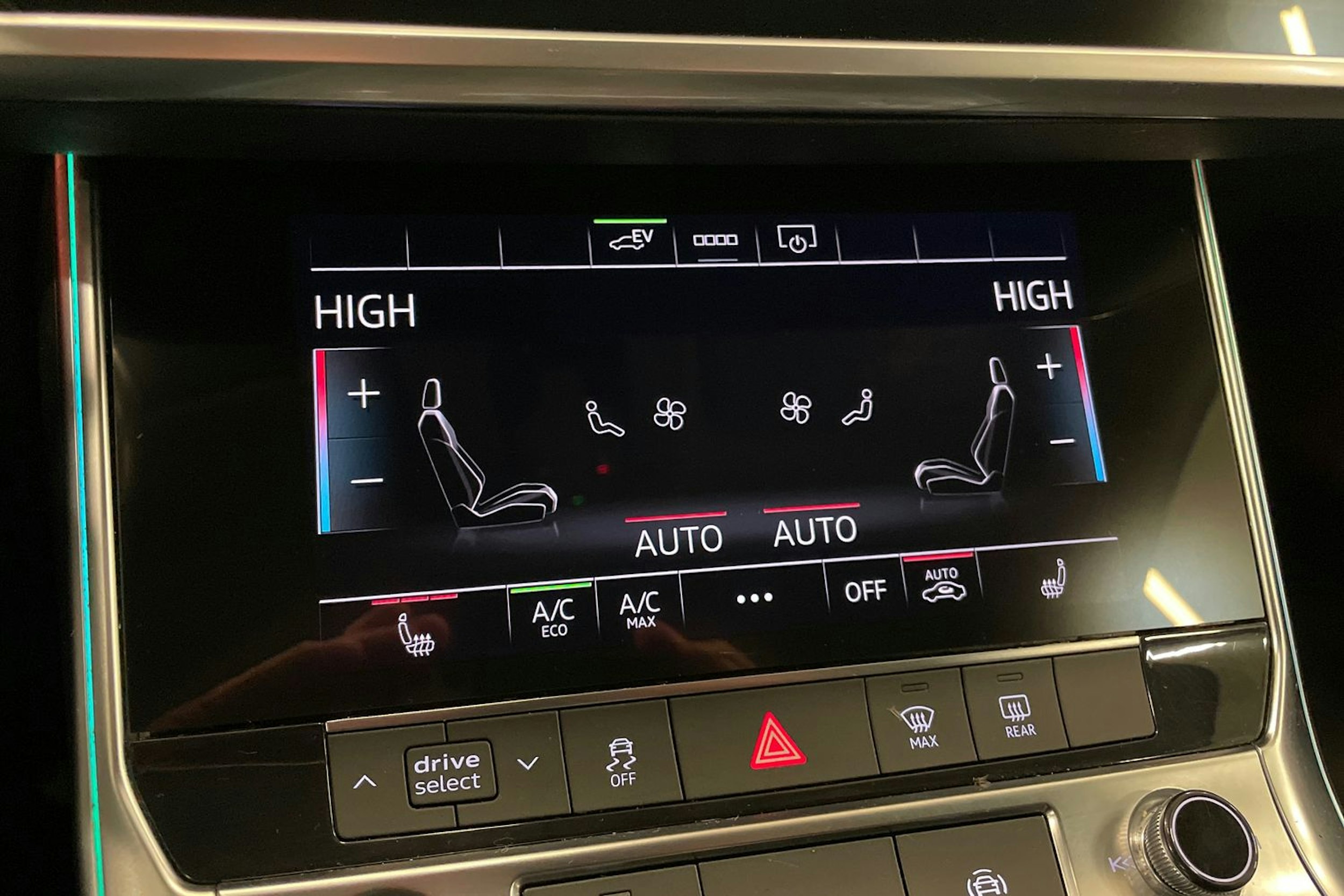 musta Audi A6 2023 kuva 17.