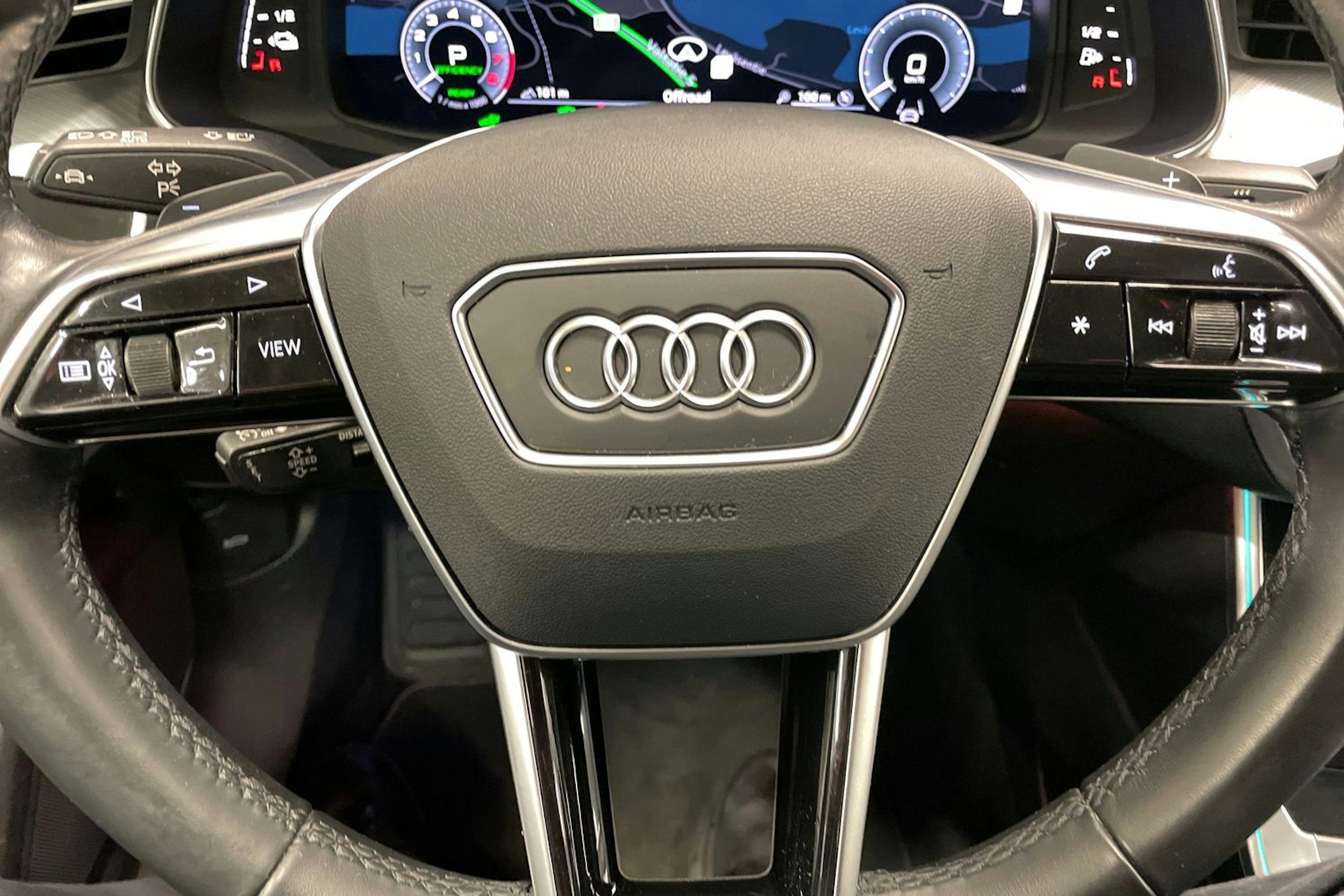 musta Audi A6 2023 kuva 22.