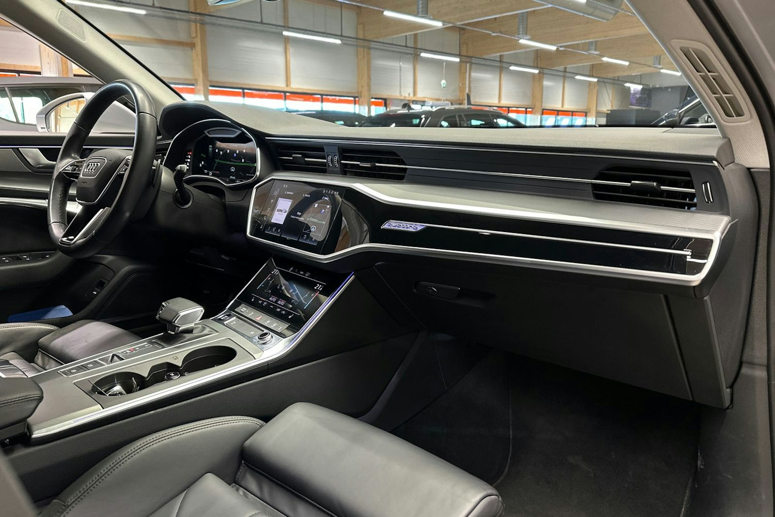 harmaa Audi A6 2023 kuva 14.
