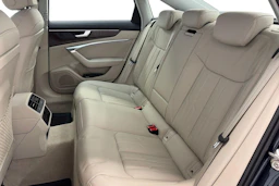 sininen Audi A6 2023 kuva 8.