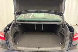 sininen Audi A6 2023 kuva 12.
