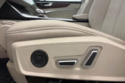 sininen Audi A6 2023 kuva 17.