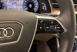 sininen Audi A6 2023 kuva 22.