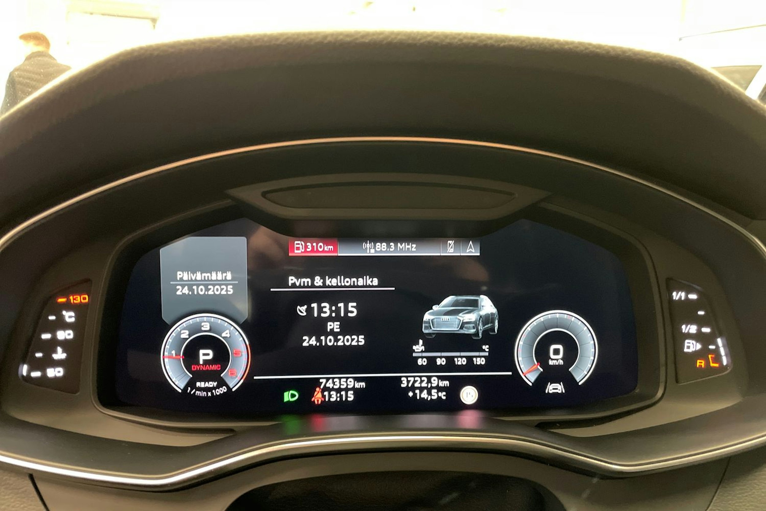 Musta Audi A6 2023 kuva 11.