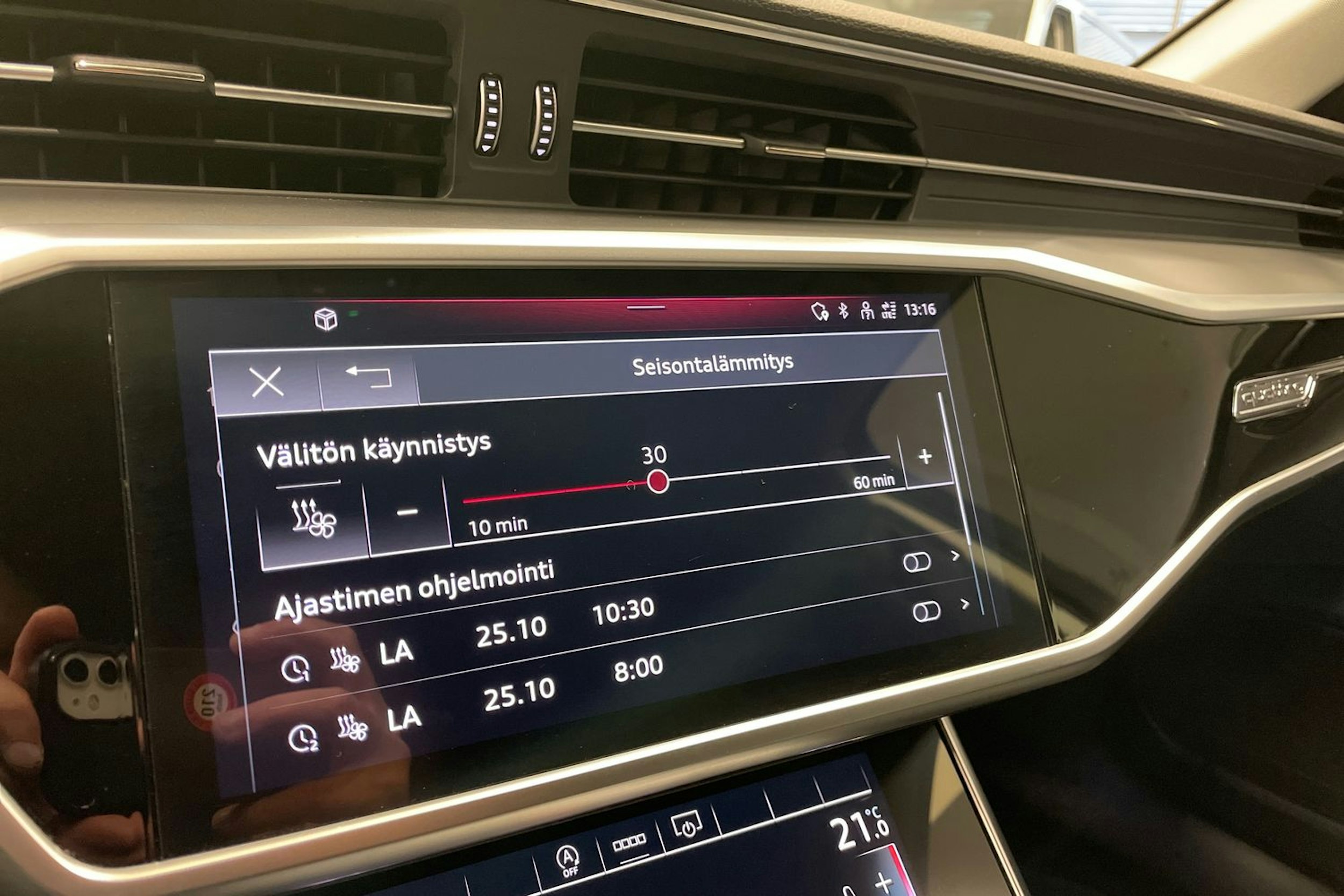 Musta Audi A6 2023 kuva 13.