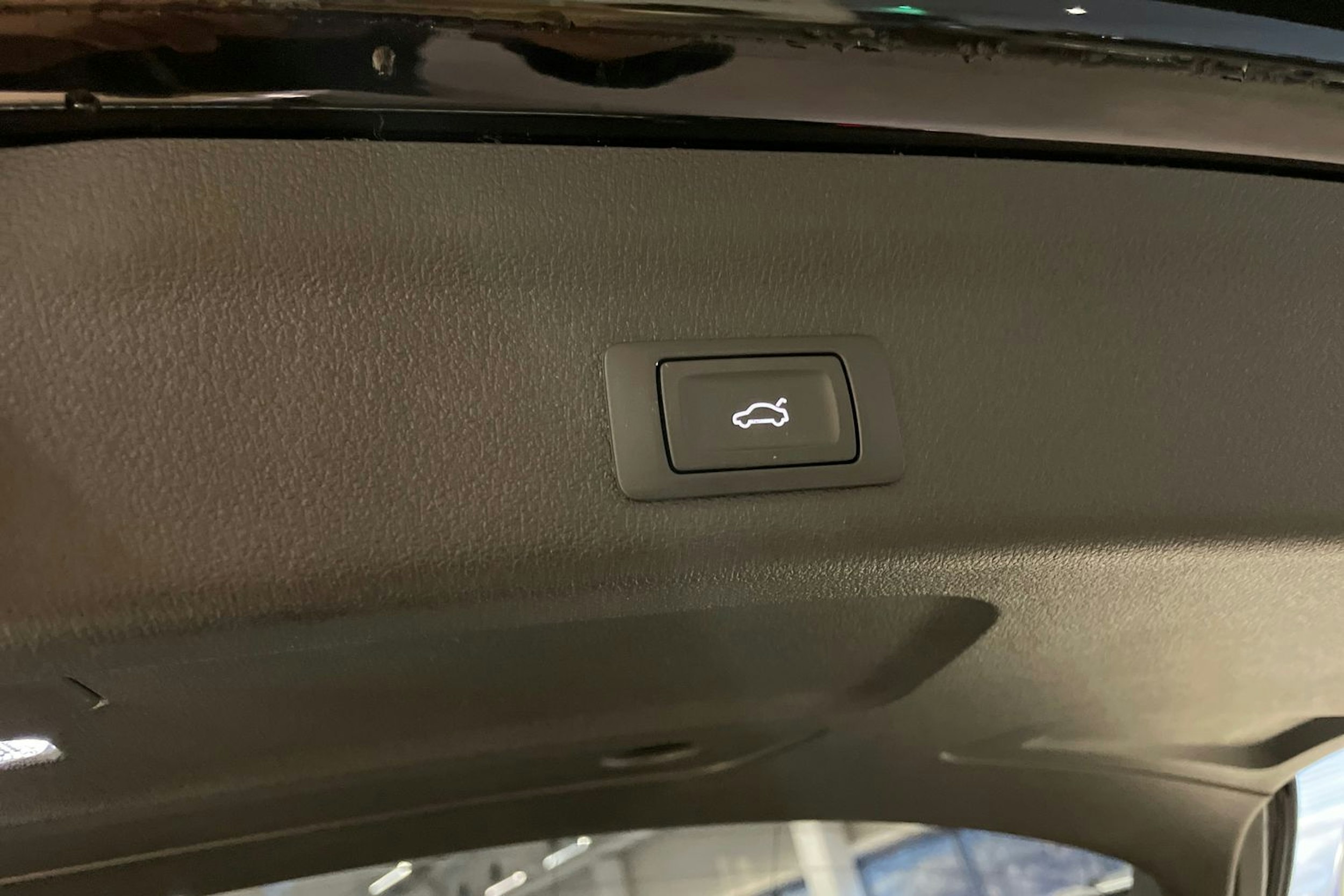 Musta Audi A6 2023 kuva 17.