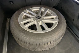 Valkoinen Audi A6 2023 kuva 9.