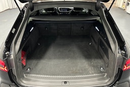 musta Audi A6 2023 kuva 14.